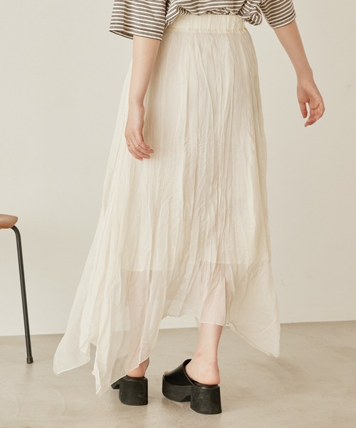 mikke（ミッケ）の「シアープリーツアシメトリースカート（スカート・レディース・パープル/オレンジ/アイボリー・FREE）」の6枚目の写真