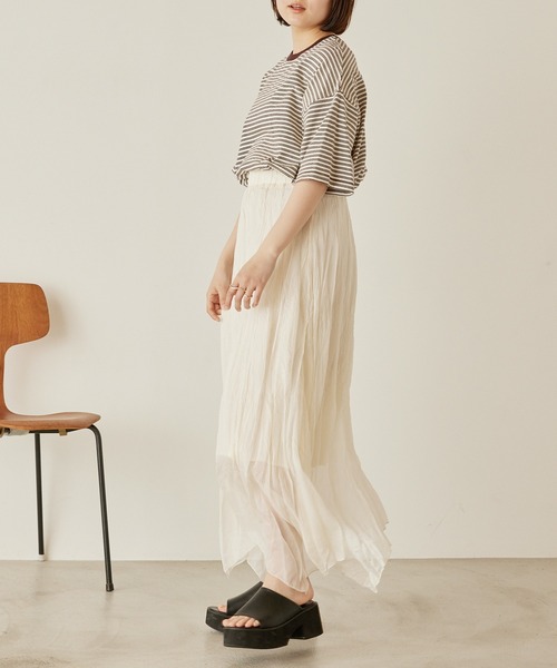 mikke（ミッケ）の「シアープリーツアシメトリースカート（スカート・レディース・パープル/オレンジ/アイボリー・FREE）」の8枚目の写真