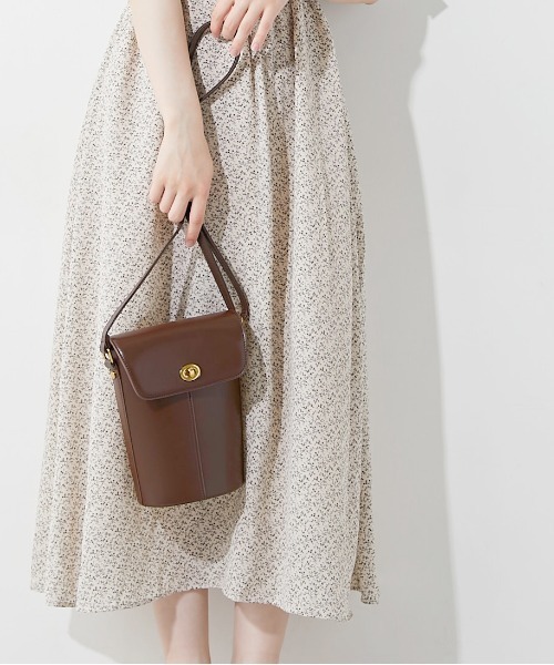 OLIVE des OLIVE（オリーブデオリーブ）の「【WEB限定】ハーフバケツショルダー（ショルダーバッグ・レディース・ブラック/ダークブラウン/ベージュ・FREE）」の6枚目の写真