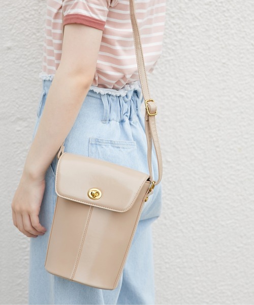 OLIVE des OLIVE（オリーブデオリーブ）の「【WEB限定】ハーフバケツショルダー（ショルダーバッグ・レディース・ブラック/ダークブラウン/ベージュ・FREE）」の8枚目の写真