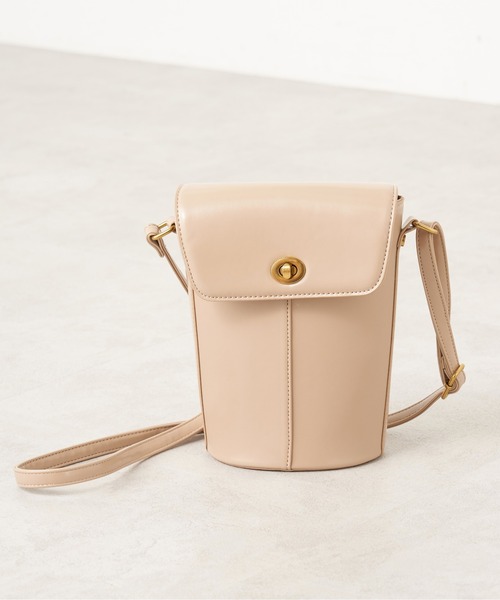 OLIVE des OLIVE（オリーブデオリーブ）の「【WEB限定】ハーフバケツショルダー（ショルダーバッグ・レディース・ブラック/ダークブラウン/ベージュ・FREE）」の10枚目の写真