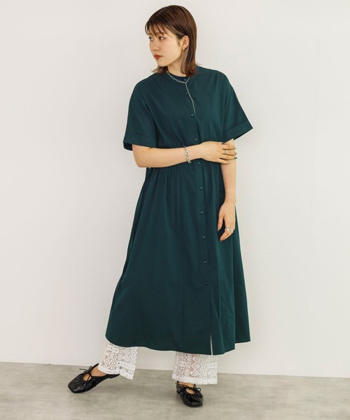 w closet（ダブルクローゼット）の「バンドカラーウエストタックワンピース（シャツワンピース・レディース・オートミール/スミクロ/ダークグリーン・FREE）」の15枚目の写真