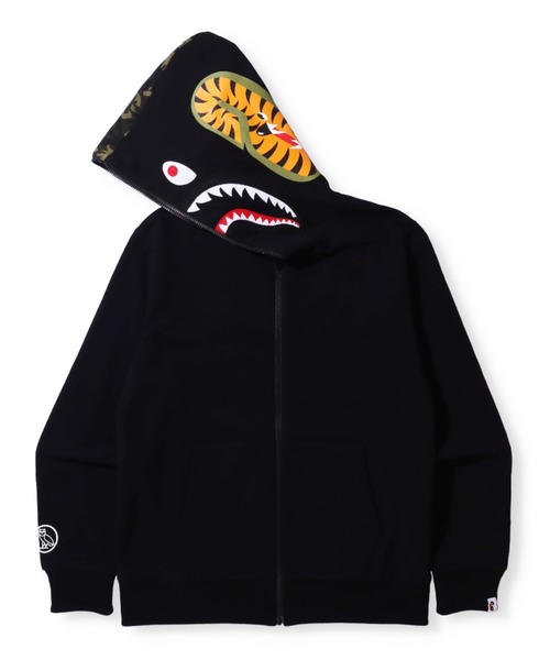 OVO "OCTOBER VERY OWN"（オービーオー　　オクトーバーベリーオウン）の「BAPE X OVO WOODLAND CAMO SHARK REVERSIBLE FULL ZIP HOODIE M（パーカー・メンズ・レッド/ブラック・LARGE/SMALL/XXX-LARGE/XX-LARGE/X-LARGE/MEDIUM）」の6枚目の写真
