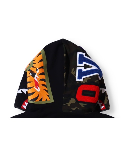 OVO "OCTOBER VERY OWN"（オービーオー　　オクトーバーベリーオウン）の「BAPE X OVO WOODLAND CAMO SHARK REVERSIBLE FULL ZIP HOODIE M（パーカー・メンズ・レッド/ブラック・LARGE/SMALL/XXX-LARGE/XX-LARGE/X-LARGE/MEDIUM）」の12枚目の写真