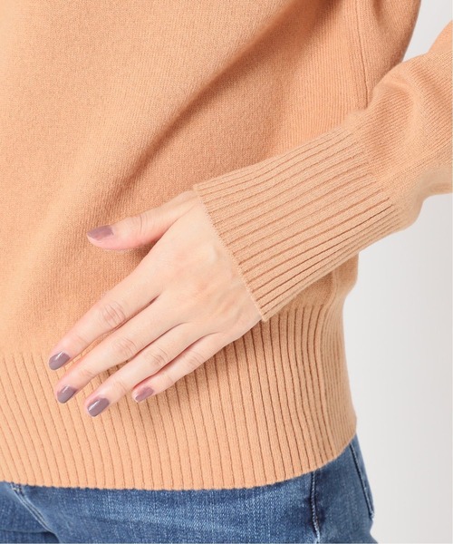 La TOTALITE（ラトータリテ）の「ウールカシミヤクルーネックプルオーバー◆（ニット/セーター・レディース・グリーン/キャメル/ピンク/ネイビー・FREE）」の11枚目の写真