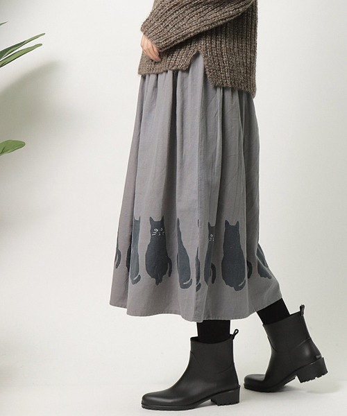 salle de bal（サルデバル）の「【 nyan de bal / ニャンデバル 】 【 LITTLE MARKET / リトルマーケット 】 裾猫スカート ネコ ねこ 猫 アニマル柄 CAT FRH（スカート・レディース・グレー/ワイン・FREE）」の2枚目の写真