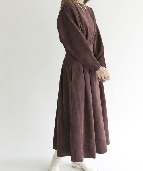 KBF（ケイビーエフ）の「【WEB/一部店舗限定】コーデュロイボリュームワンピース（ワンピース・レディース・オフホワイト/ネイビー/パープル・SMALL/MEDIUM）」の19枚目の写真