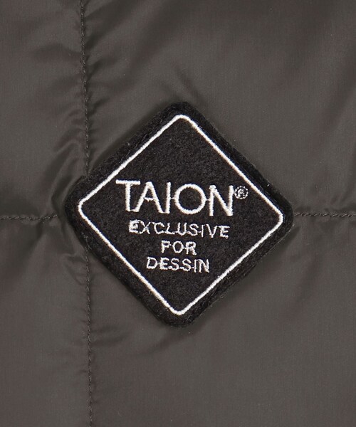TAION(タイオン)の「TAION(R) ノーカラーダウンジャケット(ダウンジャケット/コート・メンズ・チャコールグレー/ブラック/ブラウン系/ブラック系5/カーキ系3・02/03)」の14枚目の写真