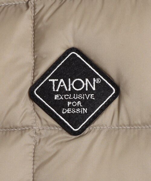 TAION(タイオン)の「TAION(R) ノーカラーダウンジャケット(ダウンジャケット/コート・メンズ・チャコールグレー/ブラック/ブラウン系/ブラック系5/カーキ系3・02/03)」の10枚目の写真