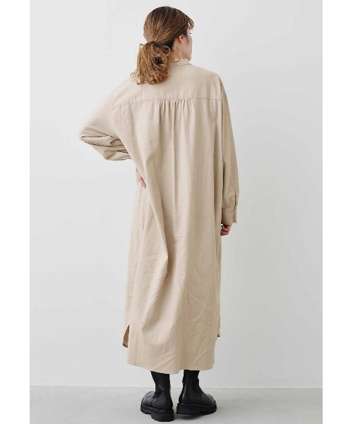 MEDE19F（メデジュウキュウ）の「ＭＥＤＥ１９Ｆ　綿麻起毛のクラシカルタックワンピース（シャツワンピース・レディース・ベージュ/パープル・MEDIUM/LARGE/NM/X-LARGE/XX-LARGE）」の5枚目の写真