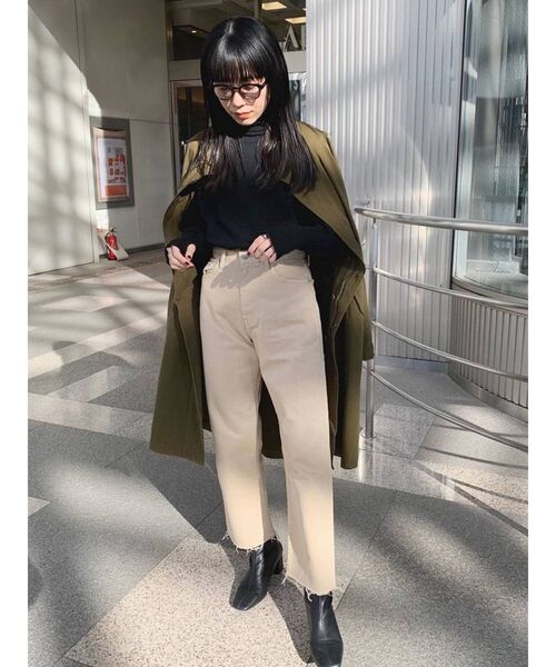 Ungrid（アングリッド）の「カットオフストレートデニム（デニムパンツ・レディース・ベージュ/アイボリー・24inch/25inch/26inch）」の12枚目の写真