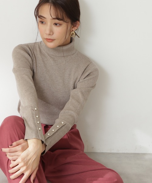 N.(N. Natural Beauty Basic)(エヌエヌナチュラルビューティーベーシック)の「◆パールボタンタートルネックニット(ニット/セーター・レディース・ミント/オフホワイト/ベージュ/ネイビー・MEDIUM)」の1枚目の写真