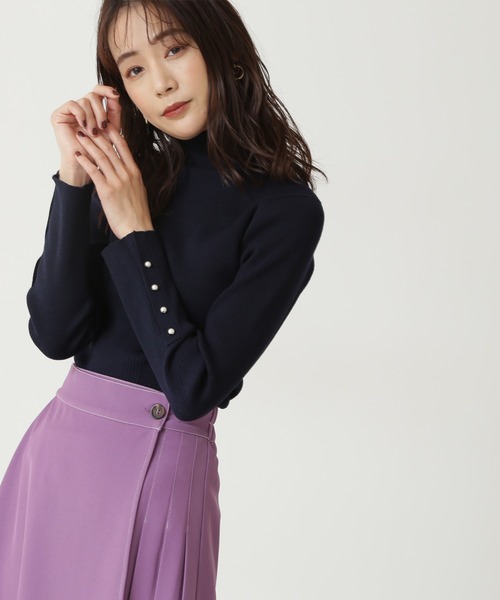 N.(N. Natural Beauty Basic)(エヌエヌナチュラルビューティーベーシック)の「◆パールボタンタートルネックニット(ニット/セーター・レディース・ミント/オフホワイト/ベージュ/ネイビー・MEDIUM)」の4枚目の写真