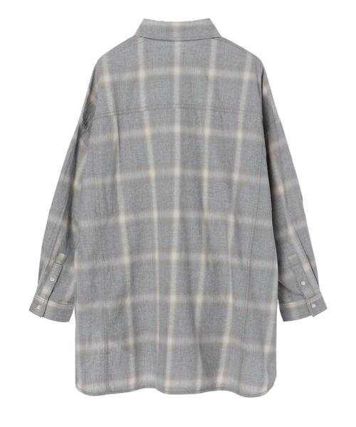 AMERICAN HOLIC（アメリカンホリック）の「オーバーサイズシャツ（シャツ/ブラウス・レディース・アイボリー/チェック・M/L）」の18枚目の写真