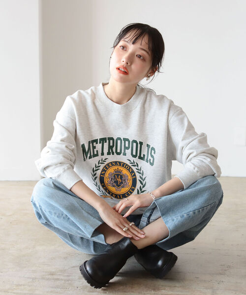 BeAMS DOT（ビームスドット）の「【WEB限定】BeAMS DOT / カレッジロゴ オーバースウェット（スウェット・レディース・グレー/ネイビー・FREE）」の3枚目の写真
