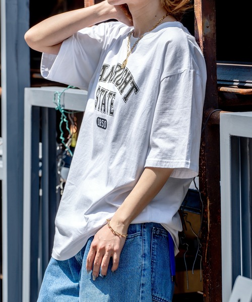 DEVICE（デバイス）の「プレミアム コットン オーバーサイズ カレッジロゴ Ｔシャツ（Tシャツ/カットソー・レディース・ホワイト/ブラック・FREE）」の3枚目の写真