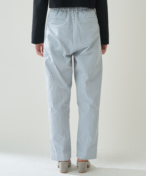 mystic(ミスティック)の「ストライプタックパンツ(その他パンツ・レディース・ブルー/ブラック・1/2)」の4枚目の写真