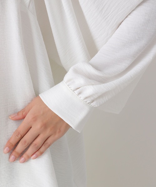 LEPSIM（レプシィム）の「【前後2WAYで着られる】袖ボリューム2WAYブラウス　258782（シャツ/ブラウス・レディース・オフホワイト/ライトグリーン/ネイビー・FREE）」の15枚目の写真