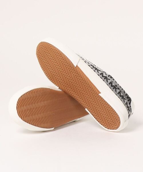 MICHAEL KORS（マイケルコース）の「《MICHAEL KORS》Izetta Regent Jac（スニーカー・キッズ・ブラック×ホワイト/イエロー系その他・22.0cm/23.5cm/23.0cm/24.5cm/24.0cm/21.0cm/20.0cm）」の4枚目の写真