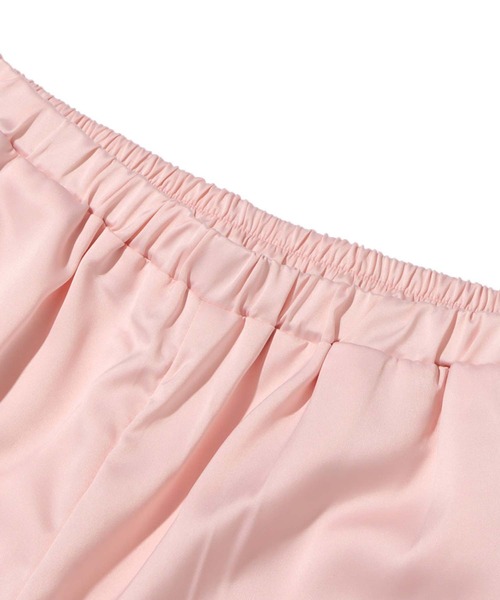 UGG（アグ）の「UGG@mos パイピングサテン ショートパンツ（その他パンツ・レディース・ネイビー/ピンク・M/L）」の4枚目の写真