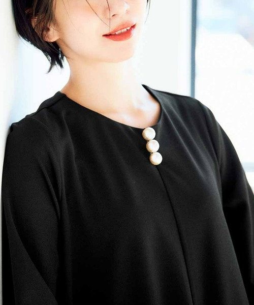 IEDIT(イディット)の「IEDIT 福田麻琴さんコラボ 使い方いろいろ これさえあれば!なオケージョンワンピースとアクセサリーセット〈ブラック〉(ワンピース・レディース・ブラック・MEDIUM/LARGE/X-LARGE/XX-LARGE)」の2枚目の写真