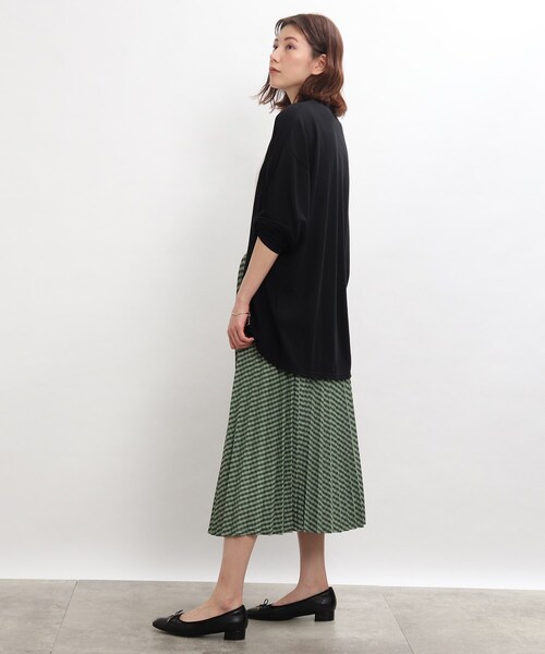 SHOO・LA・RUE(シューラルー)の「◆梨地トッパーカーディガン(カーディガン/ボレロ・レディース・ホワイト系/ベージュ/ピンク系/ブラック・03/04/02)」の6枚目の写真