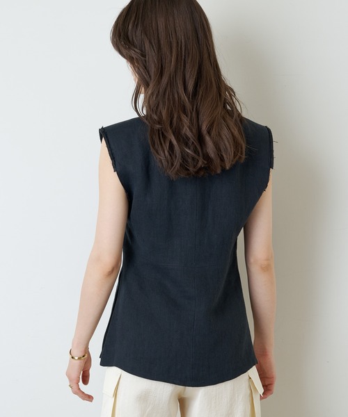 Whim Gazette（ウィムガゼット）の「リネンVネックジレ（ベスト）」 - WEAR