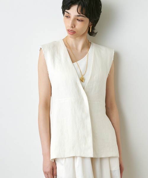 Whim Gazette（ウィムガゼット）の「リネンVネックジレ（ベスト）」 - WEAR