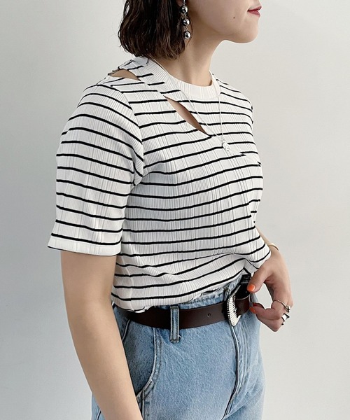 PAGEBOY（ページボーイ）の「スリットオープンリブプルオーバー（Tシャツ/カットソー・レディース・ブラック/オフホワイト/ホワイト系その他/ターコイズブルー・FREE）」の8枚目の写真