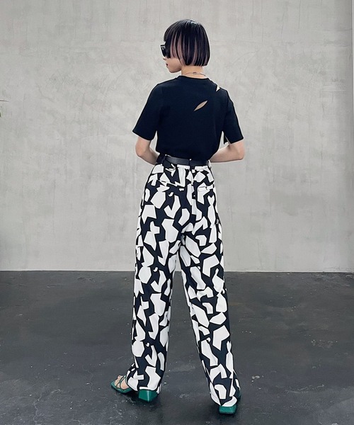 PAGEBOY（ページボーイ）の「スリットオープンリブプルオーバー（Tシャツ/カットソー・レディース・ブラック/オフホワイト/ホワイト系その他/ターコイズブルー・FREE）」の17枚目の写真