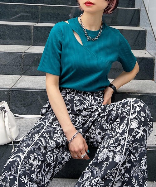 PAGEBOY（ページボーイ）の「スリットオープンリブプルオーバー（Tシャツ/カットソー・レディース・ブラック/オフホワイト/ホワイト系その他/ターコイズブルー・FREE）」の18枚目の写真