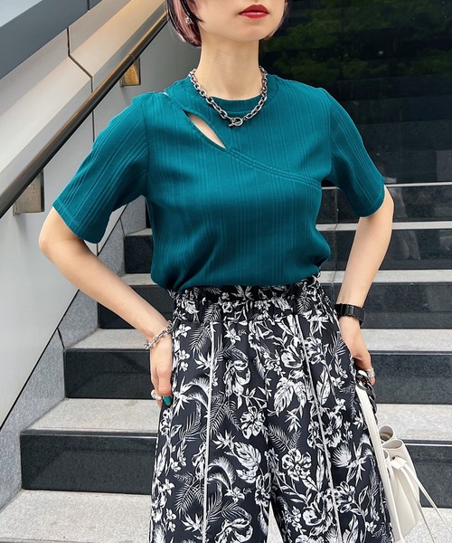 PAGEBOY（ページボーイ）の「スリットオープンリブプルオーバー（Tシャツ/カットソー・レディース・ブラック/オフホワイト/ホワイト系その他/ターコイズブルー・FREE）」の20枚目の写真