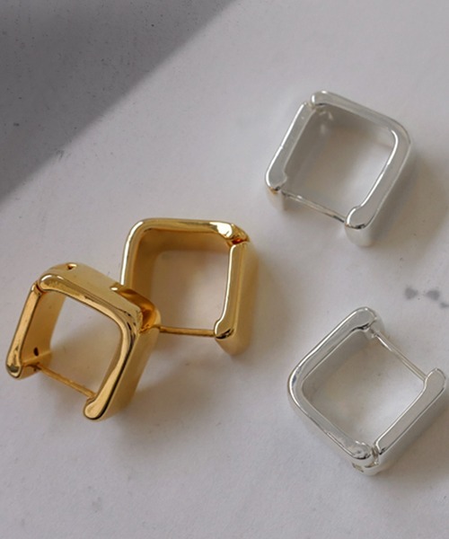 antiqua(アンティカ)の「大人の洗練シルエット。スクエアモチーフピアス(ピアス(両耳用)・レディース・シルバー/ゴールド・FREE)」の7枚目の写真