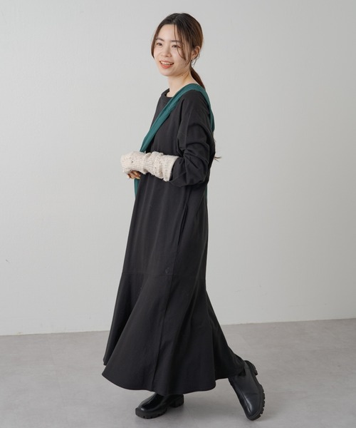 Kastane(カスタネ)の「【2022AWアイテム/WEB限定】カットティアードマキシワンピース(ワンピース・レディース・ブラック/アイボリー・1/2/0)」の21枚目の写真