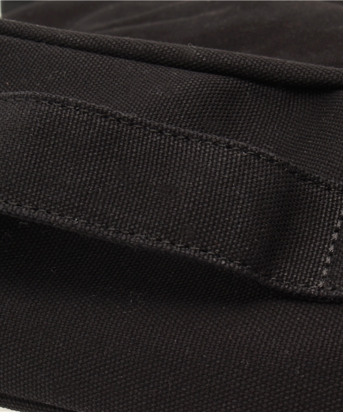 CIAOPANIC（チャオパニック）の「【Ciaopanic】CVロールクラッチ3WAYSD（ショルダーバッグ・レディース・ブラック/アイボリー・FREE）」の10枚目の写真