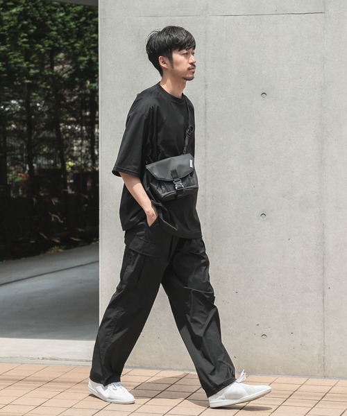 URBAN RESEARCH(アーバンリサーチ)の「AIR NYLON イージーカーゴパンツ(その他パンツ・メンズ・チャコールグレー/ブラック・SMALL/X-LARGE/MEDIUM/LARGE)」の20枚目の写真