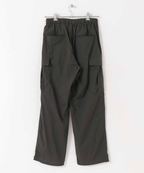 URBAN RESEARCH(アーバンリサーチ)の「AIR NYLON イージーカーゴパンツ(その他パンツ・メンズ・チャコールグレー/ブラック・SMALL/X-LARGE/MEDIUM/LARGE)」の17枚目の写真