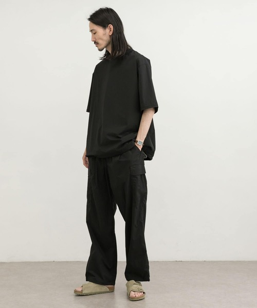 URBAN RESEARCH(アーバンリサーチ)の「AIR NYLON イージーカーゴパンツ(その他パンツ・メンズ・チャコールグレー/ブラック・SMALL/X-LARGE/MEDIUM/LARGE)」の5枚目の写真