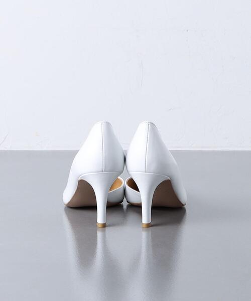 UNITED ARROWS(ユナイテッドアローズ)の「ポインテッドトゥ サイドオープン パンプス WHITE(パンプス・レディース・ホワイト・38/35/36/37/35h/36h/37h)」の4枚目の写真