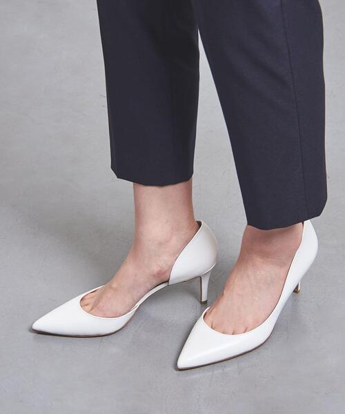 UNITED ARROWS(ユナイテッドアローズ)の「ポインテッドトゥ サイドオープン パンプス WHITE(パンプス・レディース・ホワイト・38/35/36/37/35h/36h/37h)」の9枚目の写真