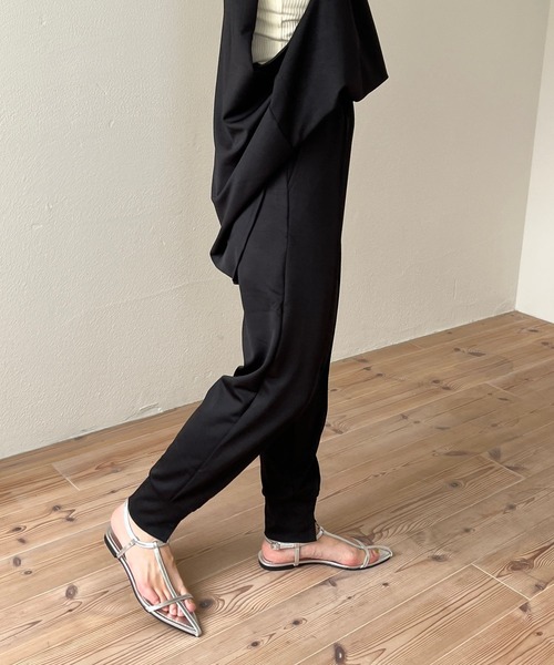 wee9s（ウィークス）の「center line ponte pants / センターラインポンチパンツ（スウェットパンツ・レディース・ブラック/ブラウン/カーキ/アイボリー・FREE）」の18枚目の写真