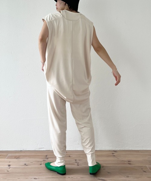wee9s（ウィークス）の「center line ponte pants / センターラインポンチパンツ（スウェットパンツ・レディース・ブラック/ブラウン/カーキ/アイボリー・FREE）」の6枚目の写真