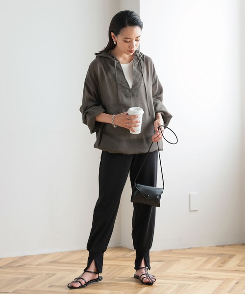 KOBE LETTUCE(コウベレタス)の「シアーフーディトップス(パーカー・レディース・オフホワイト/ベージュ/カーキ/ブラック系・FREE)」の12枚目の写真