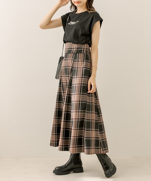 OLIVE des OLIVE（オリーブデオリーブ）の「フレンチスリーブＴシャツ（Tシャツ/カットソー・レディース・ブラック/ブラウン/オフホワイト/ラベンダー・FREE）」の11枚目の写真