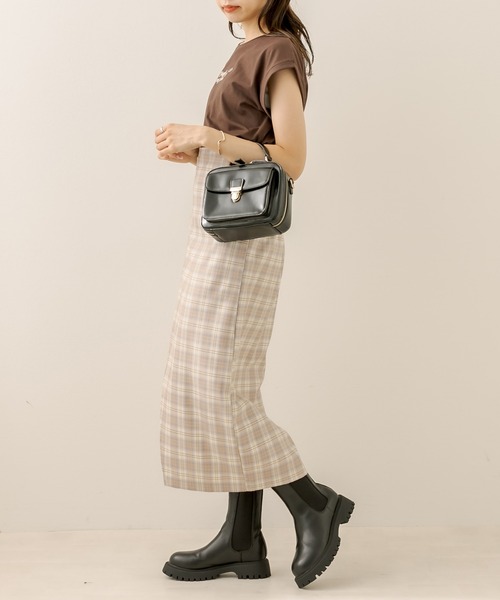 OLIVE des OLIVE（オリーブデオリーブ）の「フレンチスリーブＴシャツ（Tシャツ/カットソー・レディース・ブラック/ブラウン/オフホワイト/ラベンダー・FREE）」の17枚目の写真