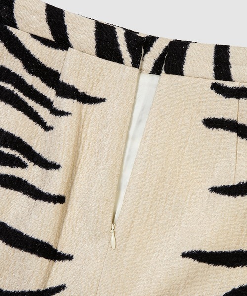 DRIES VAN NOTEN（ドリスヴァンノッテン）の「SHEA 5159 W.W.SKIRT ECR（スカート・レディース・ホワイト系その他・34/36）」の2枚目の写真
