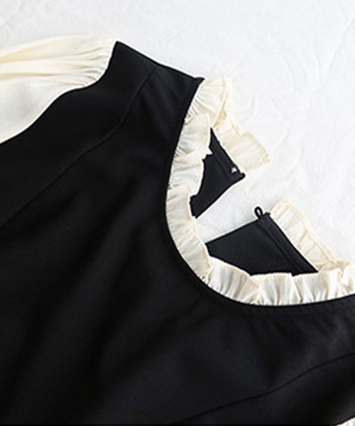 EPICKS(エピックス)の「ドッキングフリルネックロングワンピース(ワンピース・レディース・ブラック・L/XXL/XL/M)」の6枚目の写真