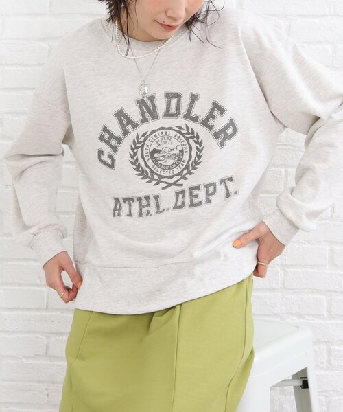 SHOO・LA・RUE（シューラルー）の「◆バリエーション豊富な12色展開！！プリント スウェット（スウェット・レディース・ダークグリーン系3/アイボリー/ブラック系4/ネイビー/ピンク系5/グレー系/ブラック系6/ライトグレー系3/アイボリー系5/アイボリー系6/ダークグリーン系5/グレー系4・03/02）」の5枚目の写真