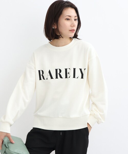 SHOO・LA・RUE（シューラルー）の「◆バリエーション豊富な12色展開！！プリント スウェット（スウェット・レディース・ダークグリーン系3/アイボリー/ブラック系4/ネイビー/ピンク系5/グレー系/ブラック系6/ライトグレー系3/アイボリー系5/アイボリー系6/ダークグリーン系5/グレー系4・03/02）」の9枚目の写真