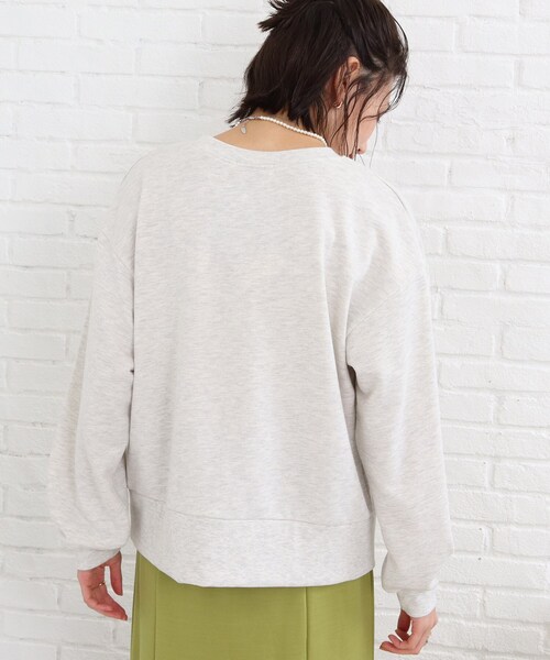 SHOO・LA・RUE（シューラルー）の「◆バリエーション豊富な12色展開！！プリント スウェット（スウェット・レディース・ダークグリーン系3/アイボリー/ブラック系4/ネイビー/ピンク系5/グレー系/ブラック系6/ライトグレー系3/アイボリー系5/アイボリー系6/ダークグリーン系5/グレー系4・03/02）」の13枚目の写真